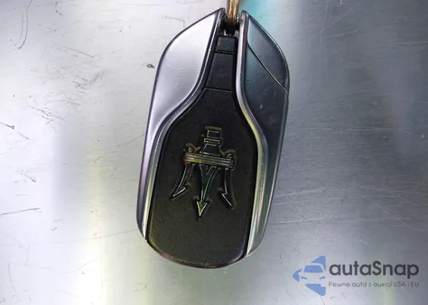 2016 Maserati Ghibli z USA, uszkodzony, nr VIN ZAM57XSAXG1176943